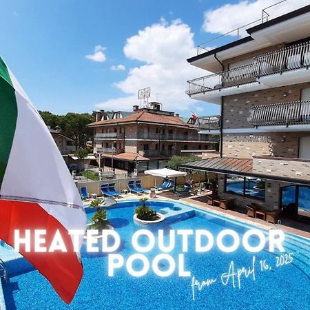 Hotel & Wellness Fra I Pini Lignano Sabbiadoro Exterior photo