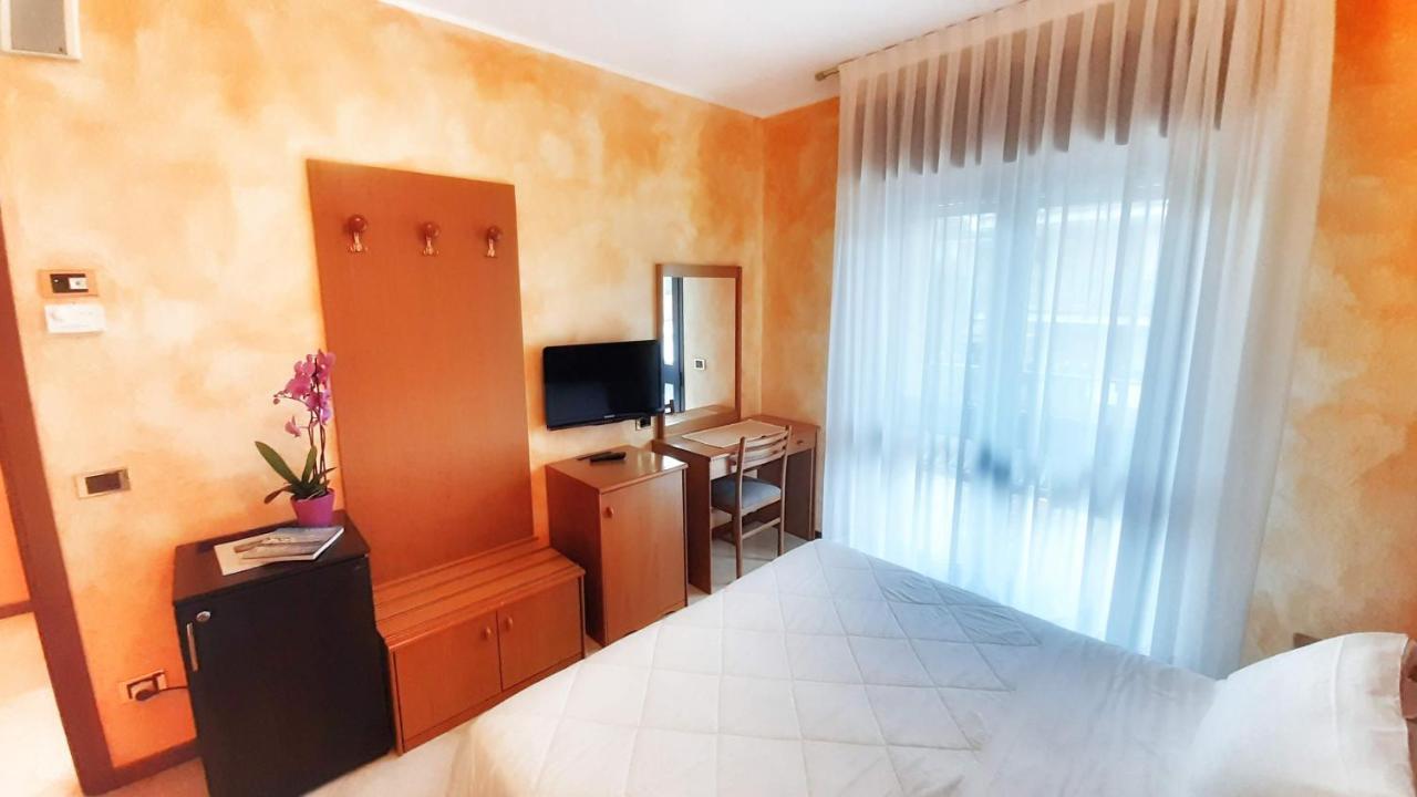 Hotel & Wellness Fra I Pini Lignano Sabbiadoro Room photo