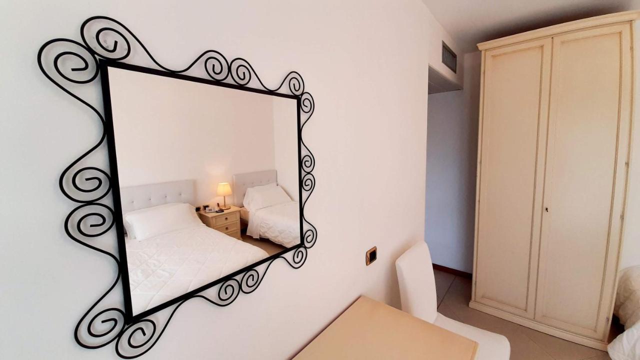 Hotel & Wellness Fra I Pini Lignano Sabbiadoro Exterior photo