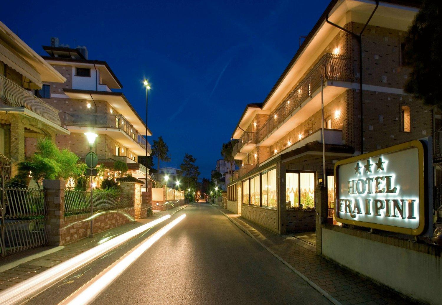 Hotel & Wellness Fra I Pini Lignano Sabbiadoro Exterior photo