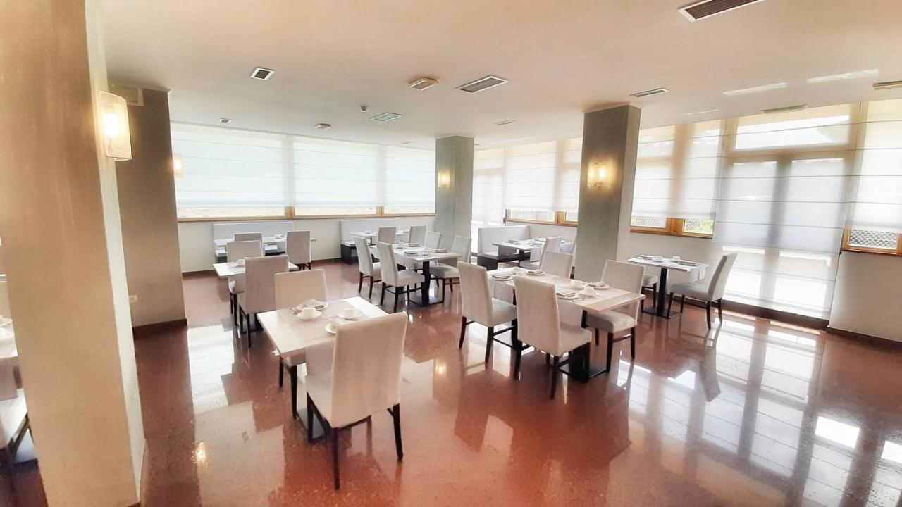 Hotel & Wellness Fra I Pini Lignano Sabbiadoro Exterior photo